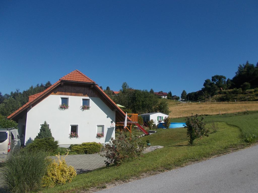 Apartment Rozika Slovenj Gradec Zimmer foto